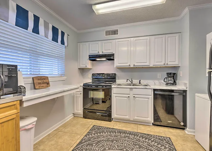 Apartment Downtown - 1 Block To Beach! Gulf Shores
