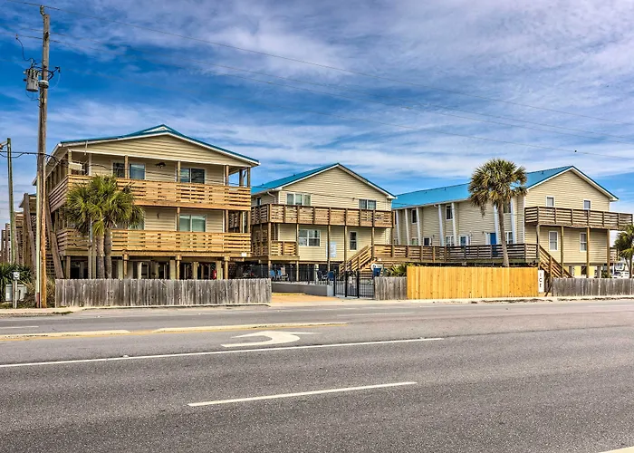 Downtown - 1 Block To Beach! Apartment